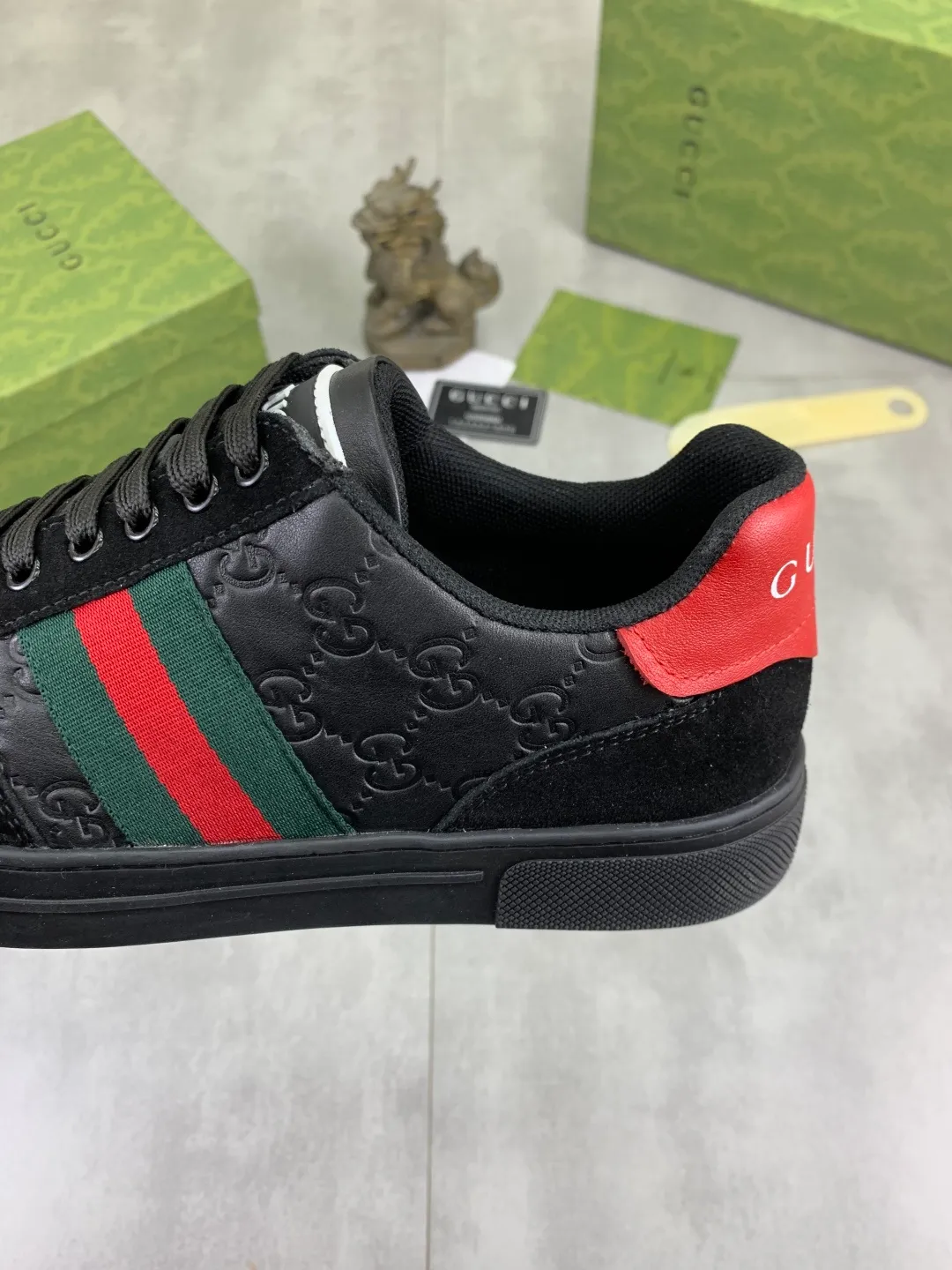 Men's men's shoes 💰P380💰【New model】🆘 The latest model from Gucci official website🎁Classic casual and fashionable men's shoes👟Best model💥The style is simple and elegant, exclusive for trendy men. Unique official website latest brand elements👑Gucci original decoration, fashionable and generous, the fabric is made of original soft calfskin➕Comfortable soft pigskin lining ✅The official website specifies wear-resistant rubber outsole_full of elasticity, classic model taken in real life🎬Color: 2️⃣colors available😍Number: 38-44
